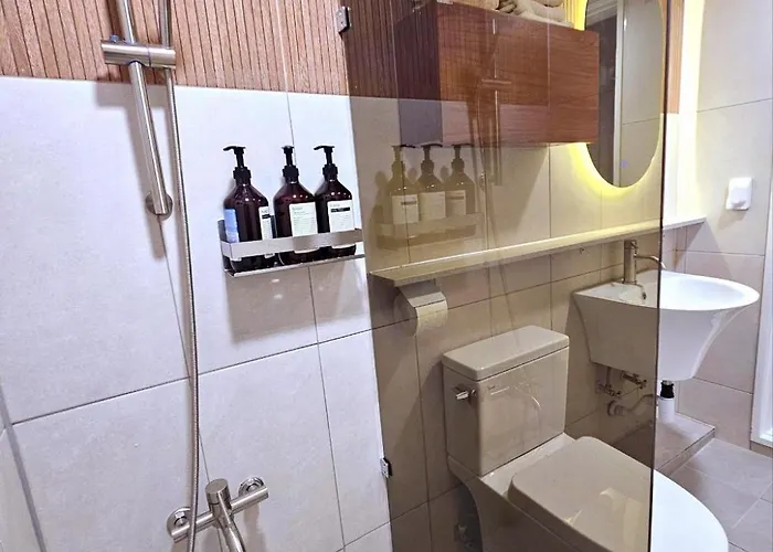 강남, 강남역 도보8분, 4룸, 2층 전체사용, 최고의 위치, 가족여행, 호텔스위트, 독채, * Seoul