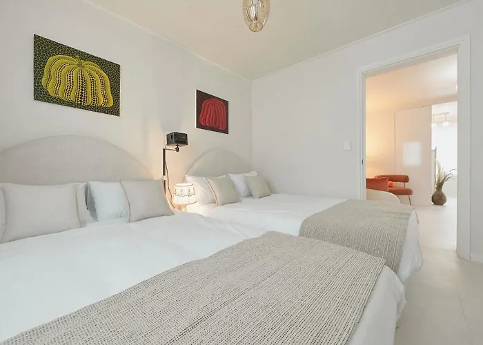 Apartment 강남, 강남역 도보8분, 4룸, 2층 전체사용, 최고의 위치, 가족여행, 호텔스위트, 독채,
