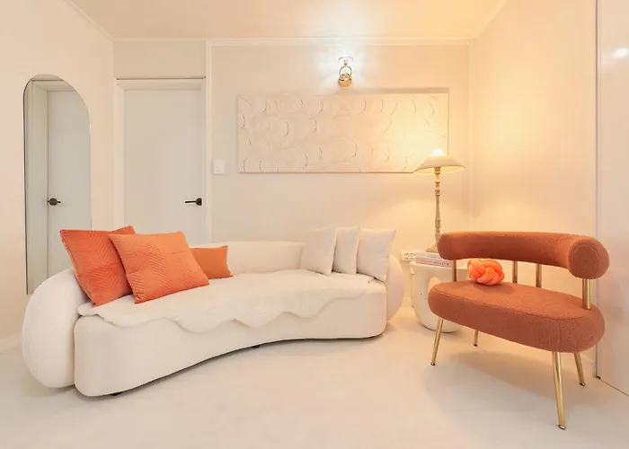 Apartment 강남, 강남역 도보8분, 4룸, 2층 전체사용, 최고의 위치, 가족여행, 호텔스위트, 독채, Seoul