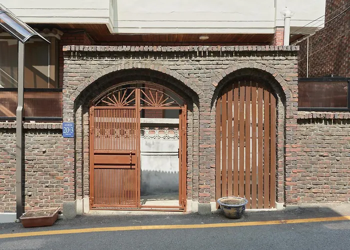강남, 강남역 도보8분, 4룸, 2층 전체사용, 최고의 위치, 가족여행, 호텔스위트, 독채, Seoul